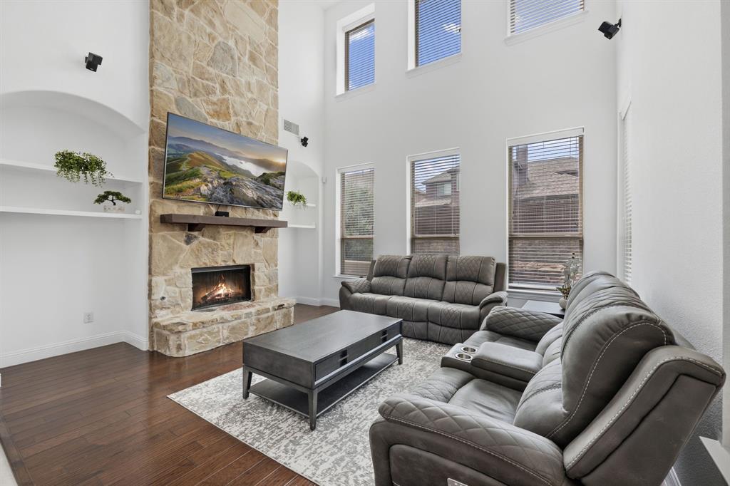 2444 Lakebend Drive