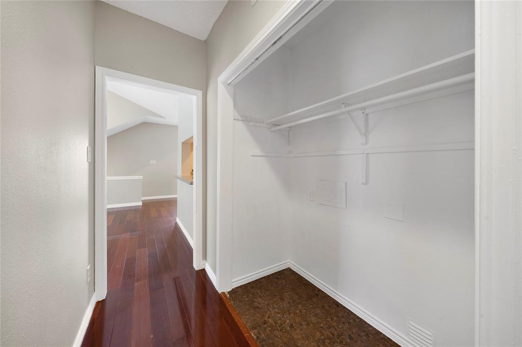 Montfort Twnhms - Residential