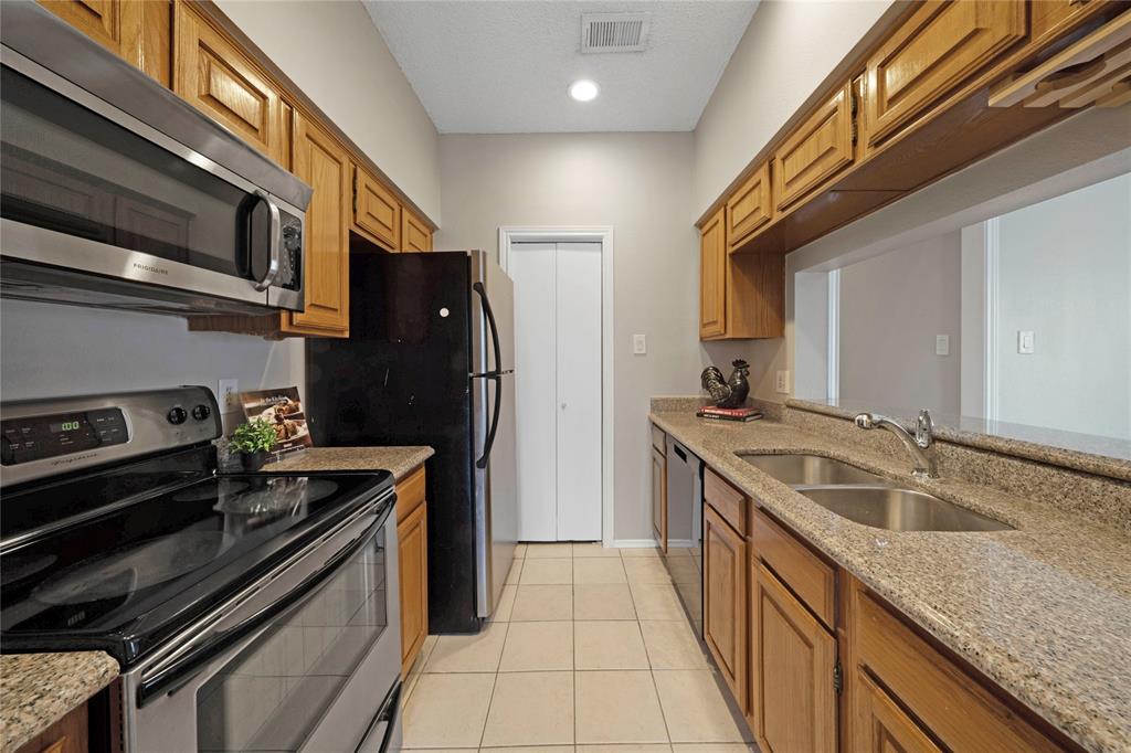 Montfort Twnhms - Residential