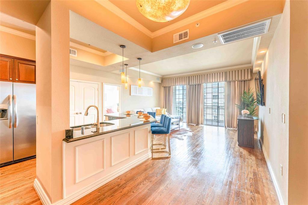 3225 Turtle Creek Boulevard 1545