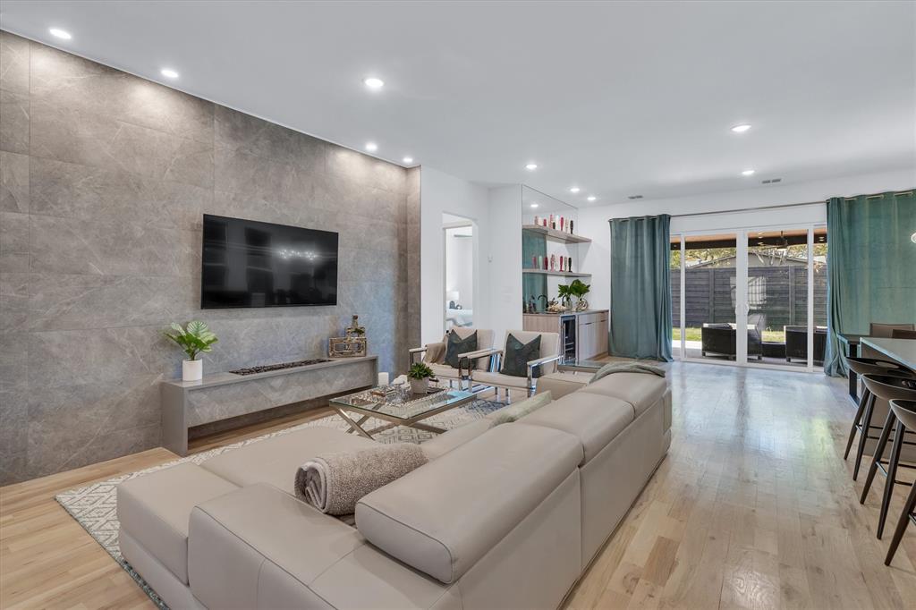 Lovers Lane Heights - Residential