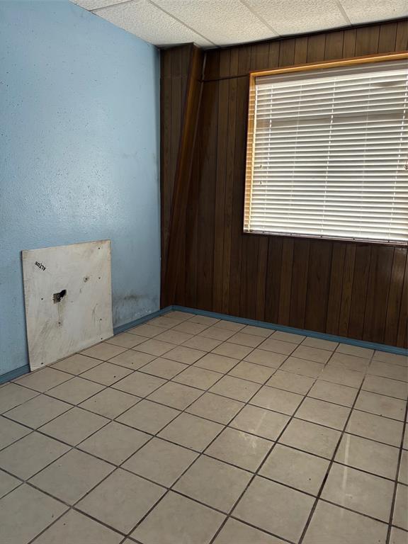 Tiptons 03 - Commercial Sale