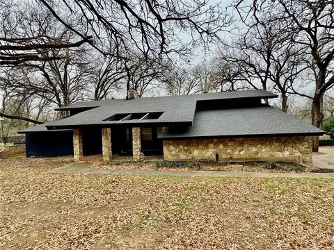 2000 Mill Creek Drive Arlington TX 76010