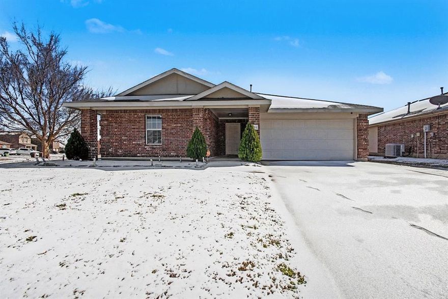 Truly move-in ready with no fuss and priced to move. This home feels practically brand new, offering modern finishes and a functional open layout with nothing outdated and no projects needed. Clean, fresh, and easy to maintain, it’s ideal for buyers seeking peace of mind and an easy transition into homeownership. Located in Creekside Estates, residents enjoy an abundance of outdoor amenities including a community pool, playgrounds, sports fields, and scenic walking trails. Unpack and enjoy from day one.