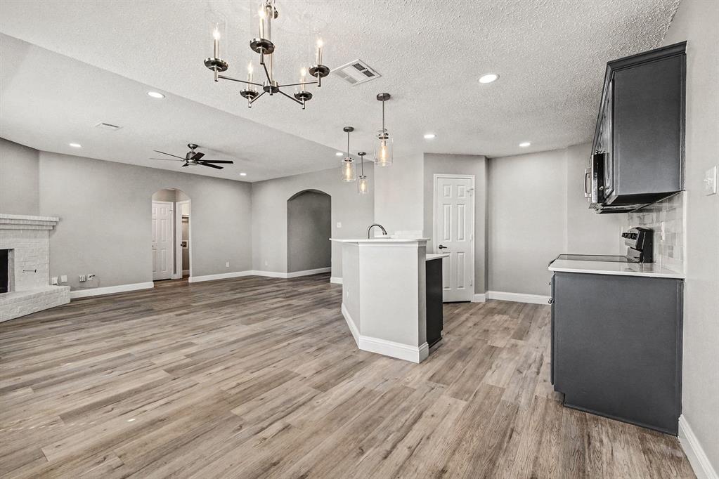 Creekside Estate - Residential