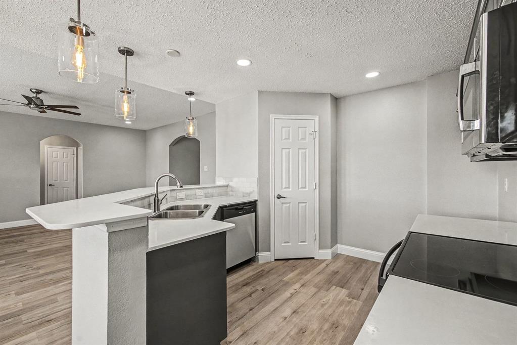 Creekside Estate - Residential