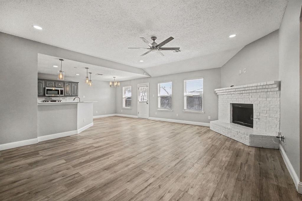 Creekside Estate - Residential