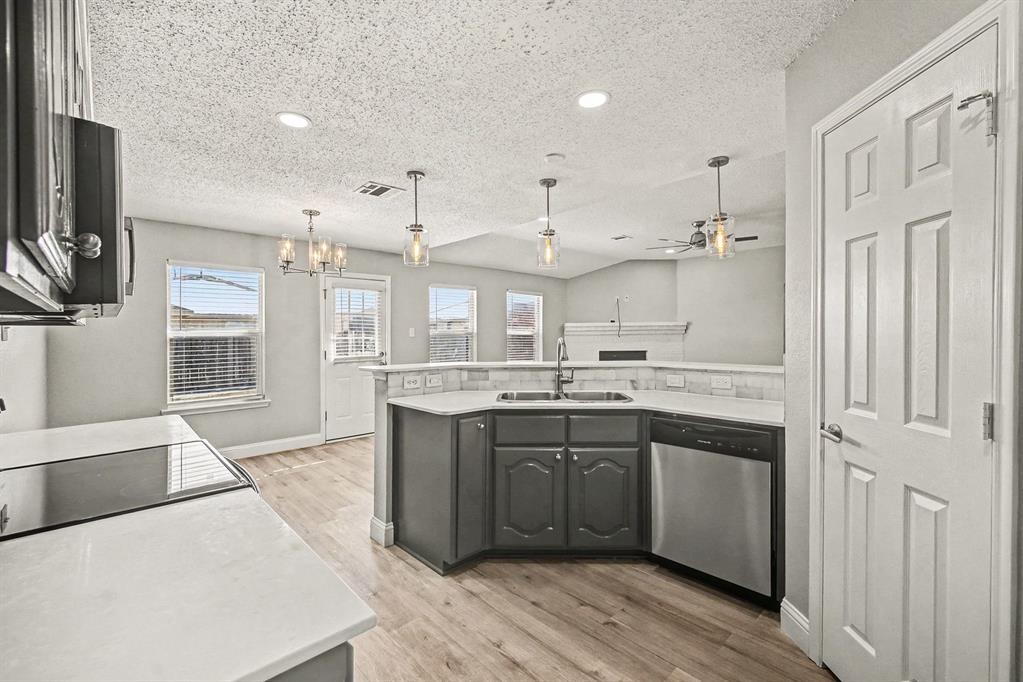 Creekside Estate - Residential