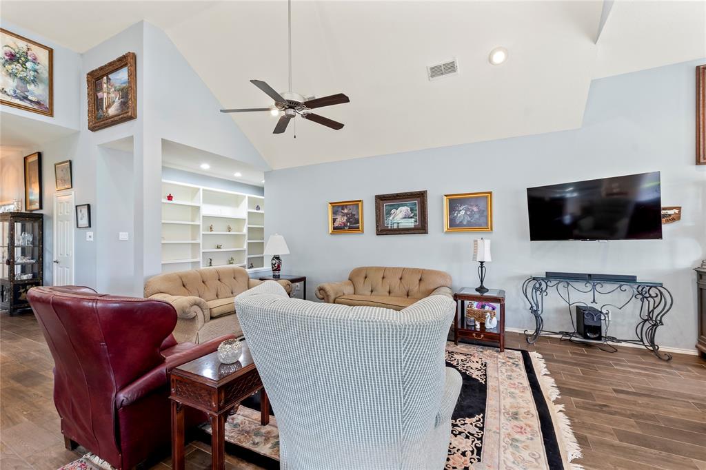 Pinnacle Club - Residential