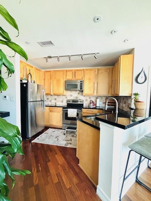 Tower Residential II Condo - Residential