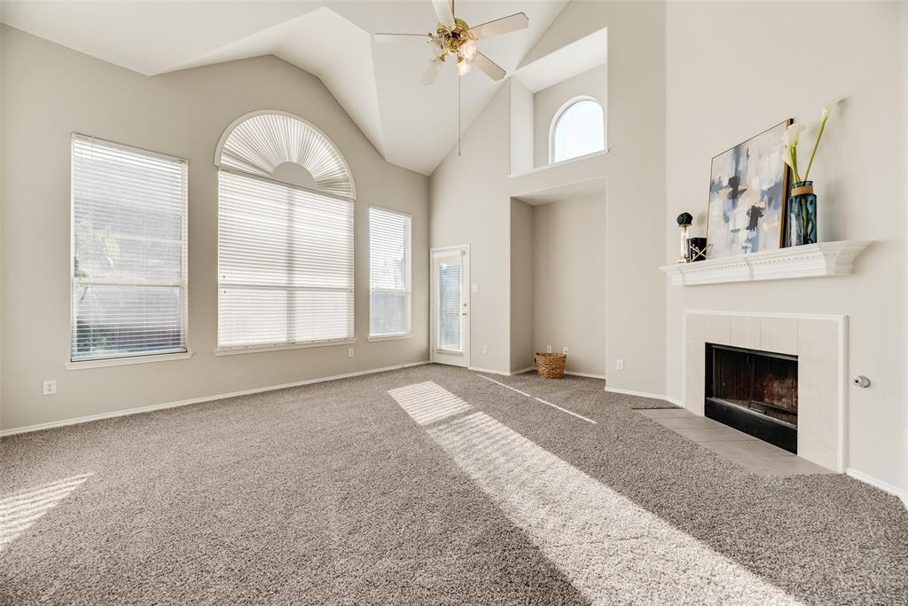 4404 Ridge Point Lane
