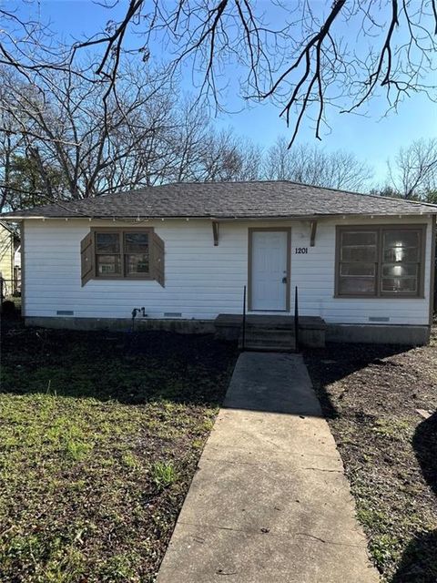1201 S 24th Street Temple TX 76501