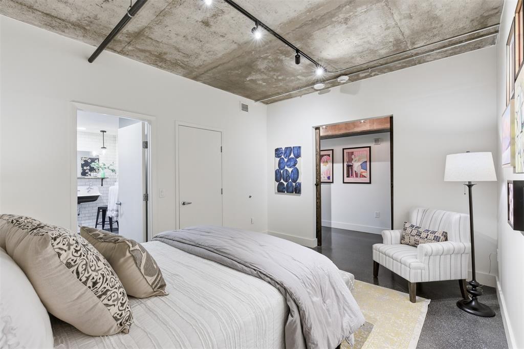 Mckinney Condo 1999 - Residential