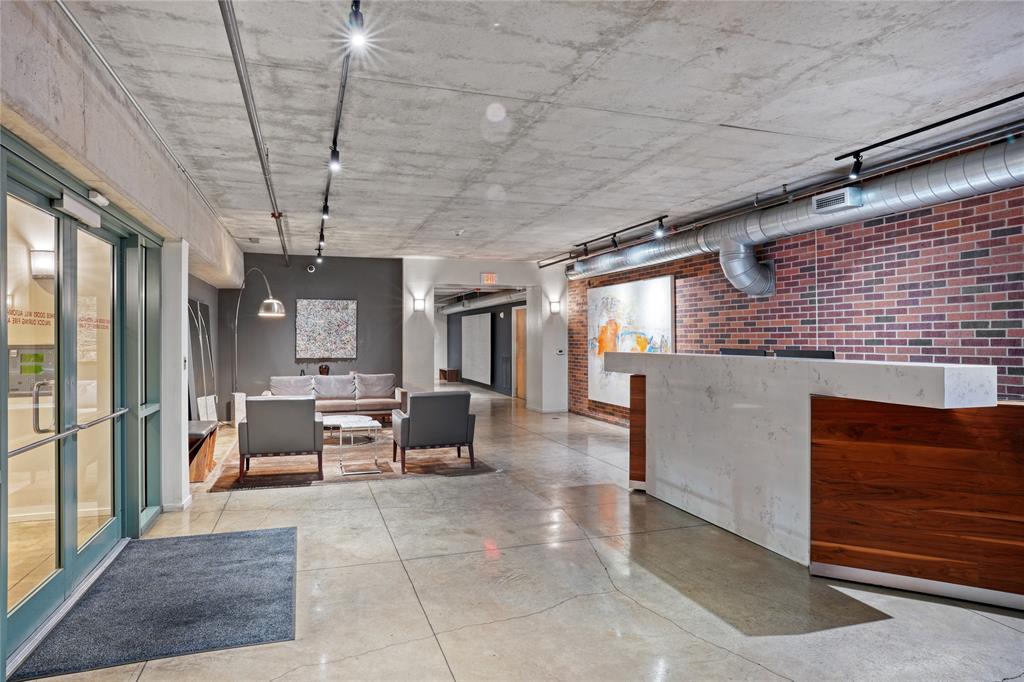 Mckinney Condo 1999 - Residential