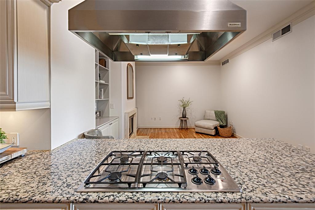 Plaza or Turtle Crk Residences Ph - Residential