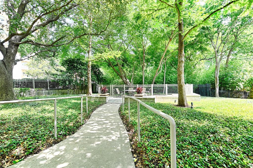 Plaza or Turtle Crk Residences Ph - Residential