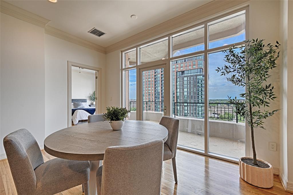 Plaza or Turtle Crk Residences Ph - Residential