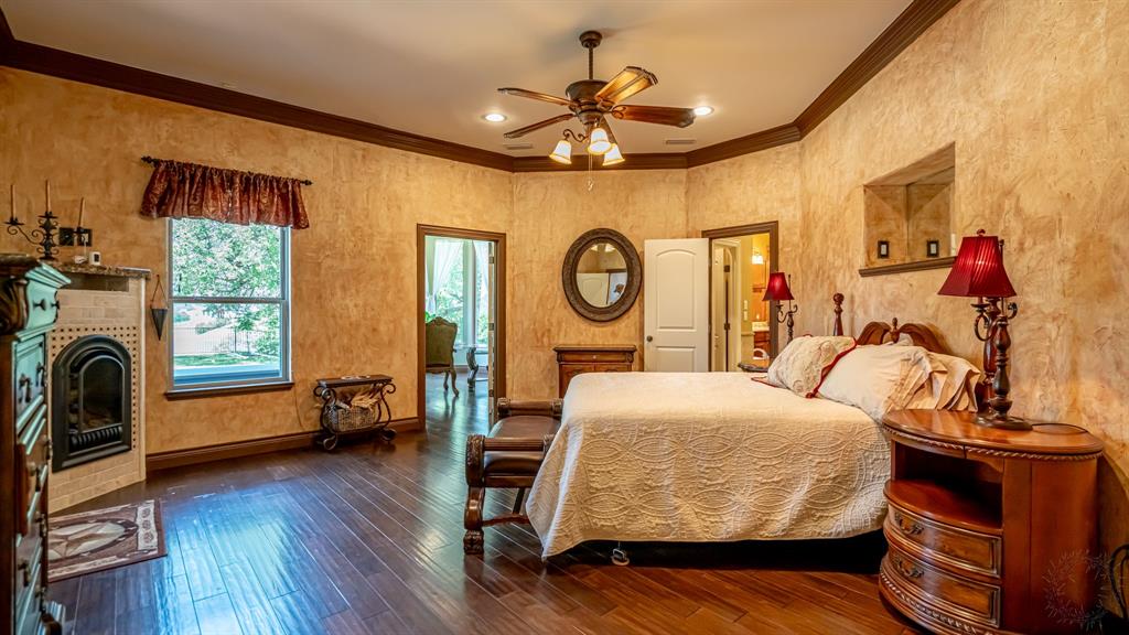 2308 Bentwater Court