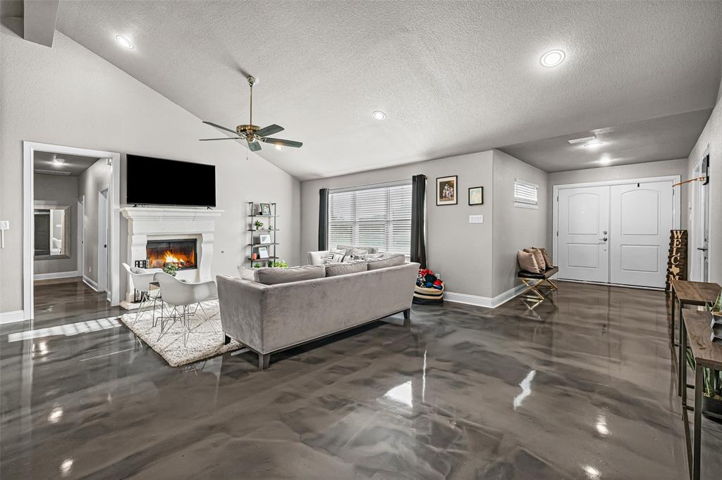 El Chico Rev - Residential Lease