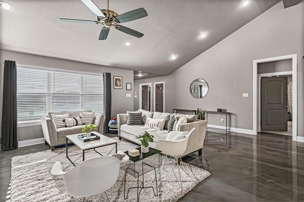 El Chico Rev - Residential Lease