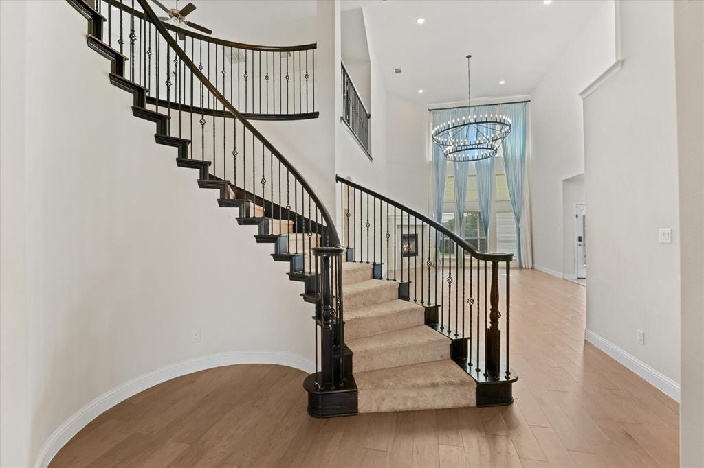 3009 Lakeshore Drive