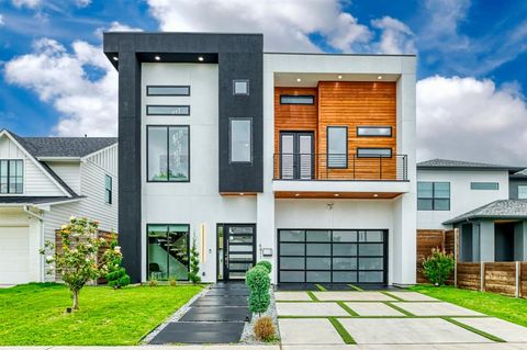 Photo of 4811 Cowan Avenue, Dallas, TX 75209 (MLS # 21324431)