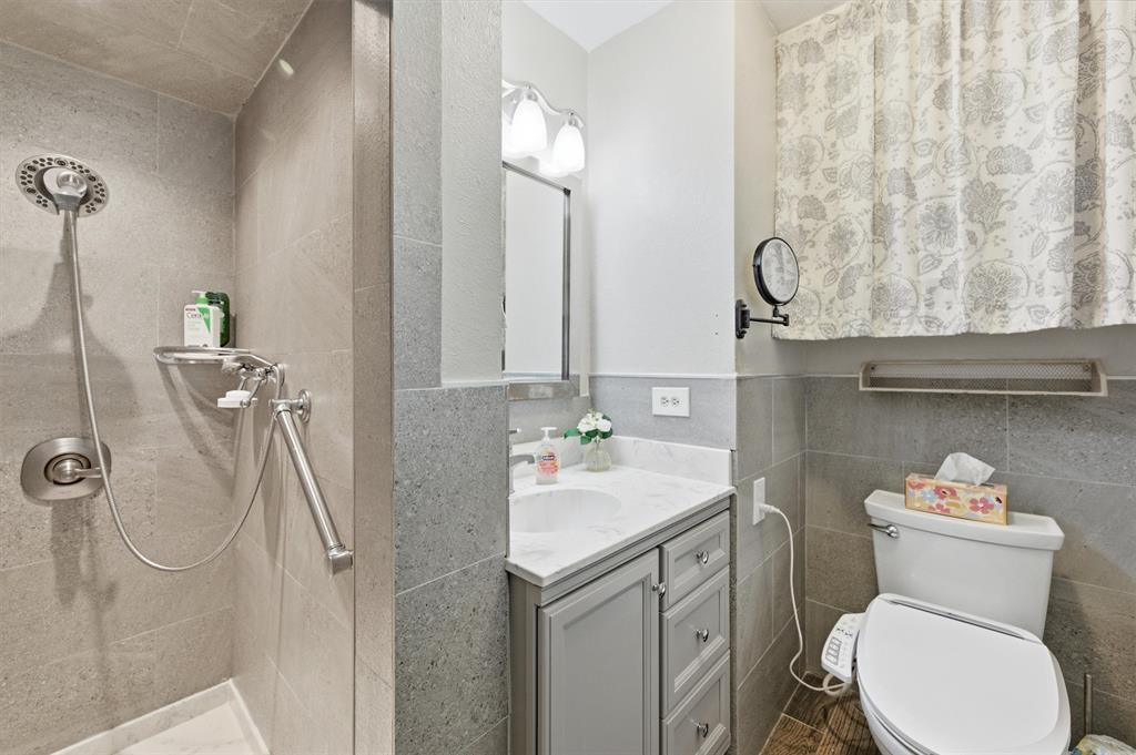 Collins L M & C C 1st Add - Residential