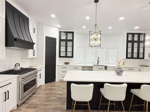 Tiny photo for 4602 Sycamore Street, Dallas, TX 75204 (MLS # 21053077)