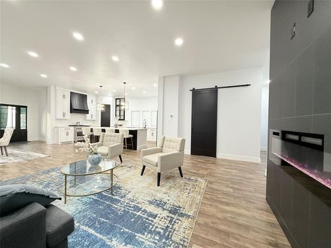 Tiny photo for 4602 Sycamore Street, Dallas, TX 75204 (MLS # 21053077)