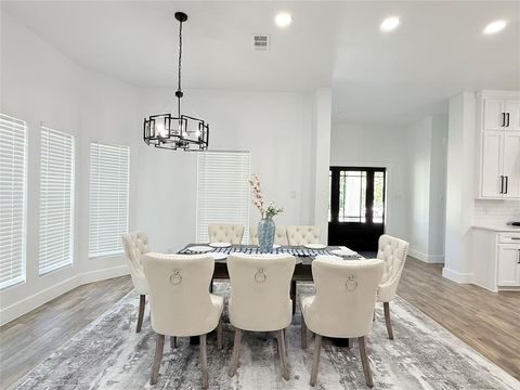 Tiny photo for 4602 Sycamore Street, Dallas, TX 75204 (MLS # 21053077)