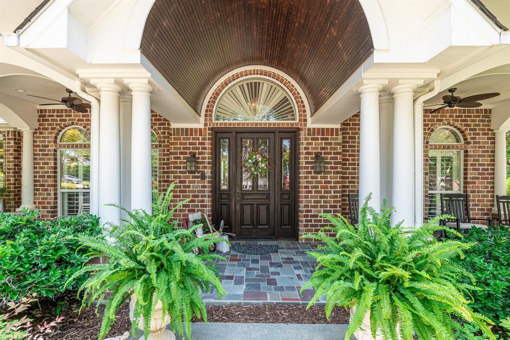 600 Oakmont Court