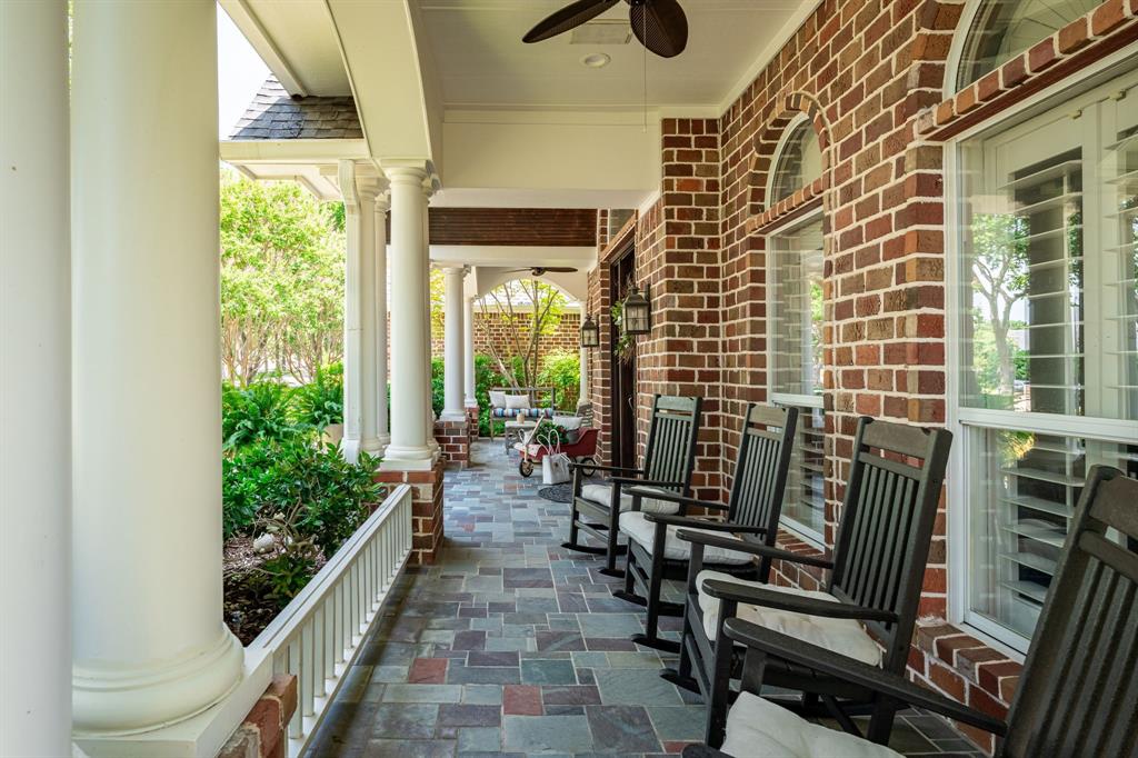 600 Oakmont Court