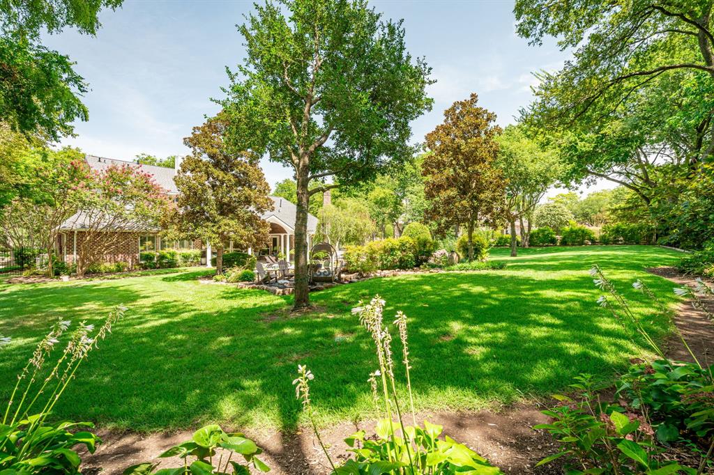 600 Oakmont Court