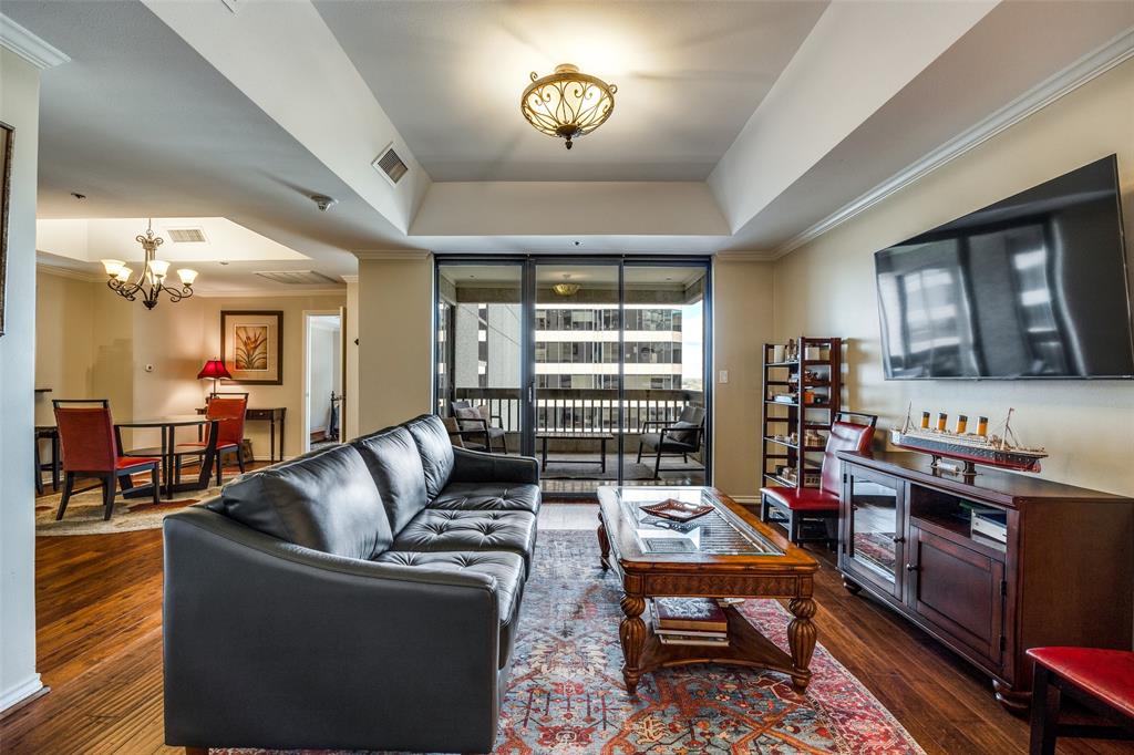 5909 Luther Lane 1202