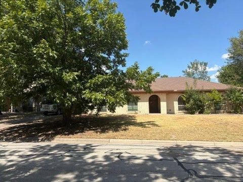 Photo of 2011 Elmridge Drive, Arlington, TX 76012 (MLS # 21385441)