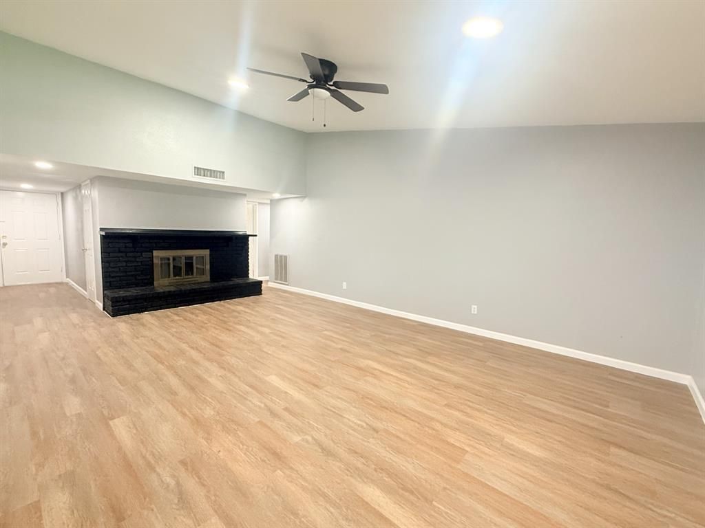 Photo of 4330 Mayflower DR, Garland, TX 75043 (MLS # 21312352)