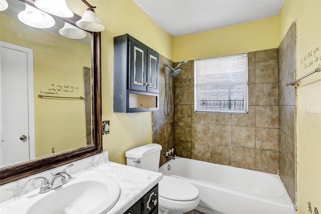 Watauga, Texas 76148, United States, 5 Bedrooms Bedrooms, ,2 BathroomsBathrooms,Residential,Pending,99333