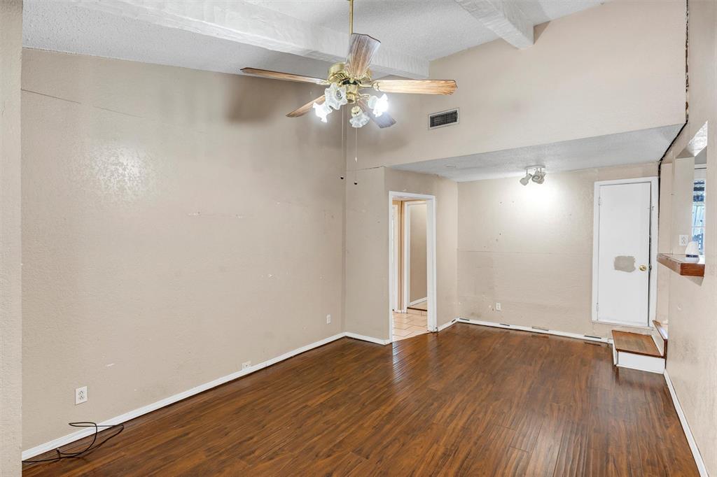 Watauga, Texas 76148, United States, 5 Bedrooms Bedrooms, ,2 BathroomsBathrooms,Residential,Pending,99333