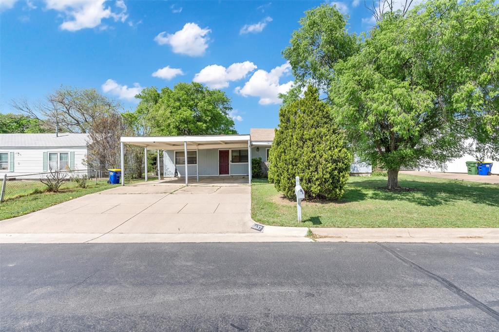 Watauga, Texas 76148, United States, 5 Bedrooms Bedrooms, ,2 BathroomsBathrooms,Residential,Pending,99333