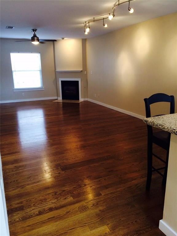Dallas, Texas 75219, United States, 2 Bedrooms Bedrooms, ,3 BathroomsBathrooms,Residential,Active,205394