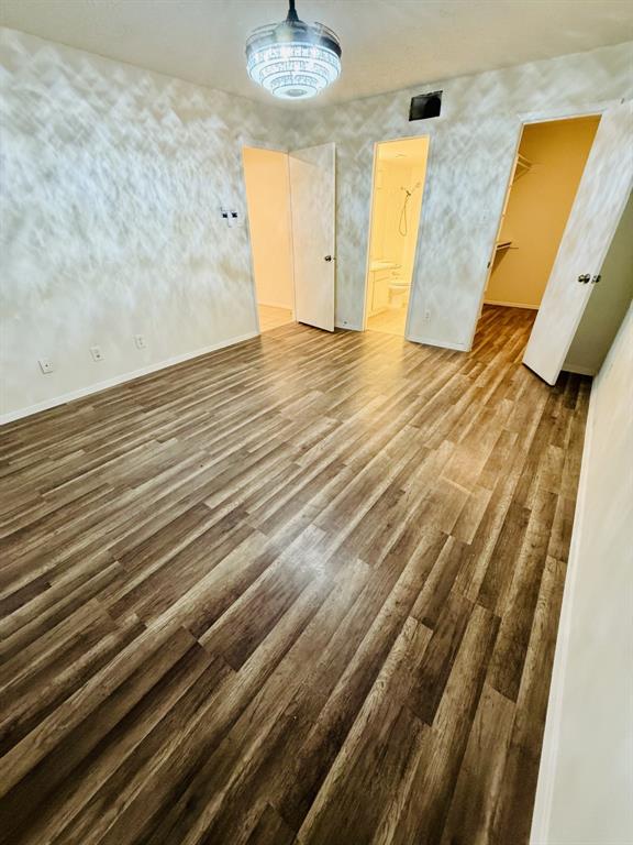 Centre Square 01 Condo - Residential