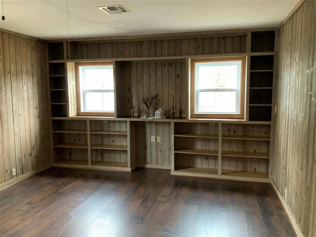 406 N 6th Street