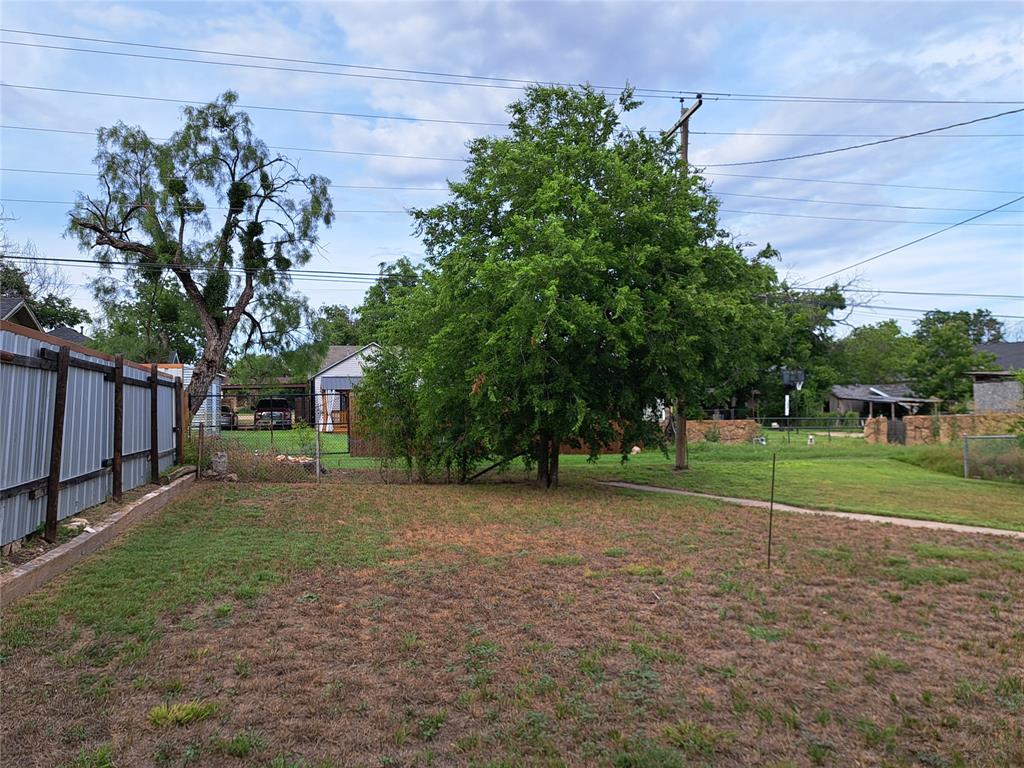 1st Rr - Residential