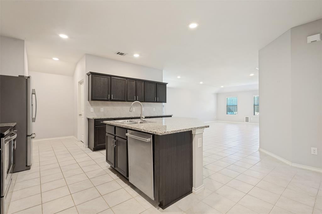 1113 Meadow Side Drive