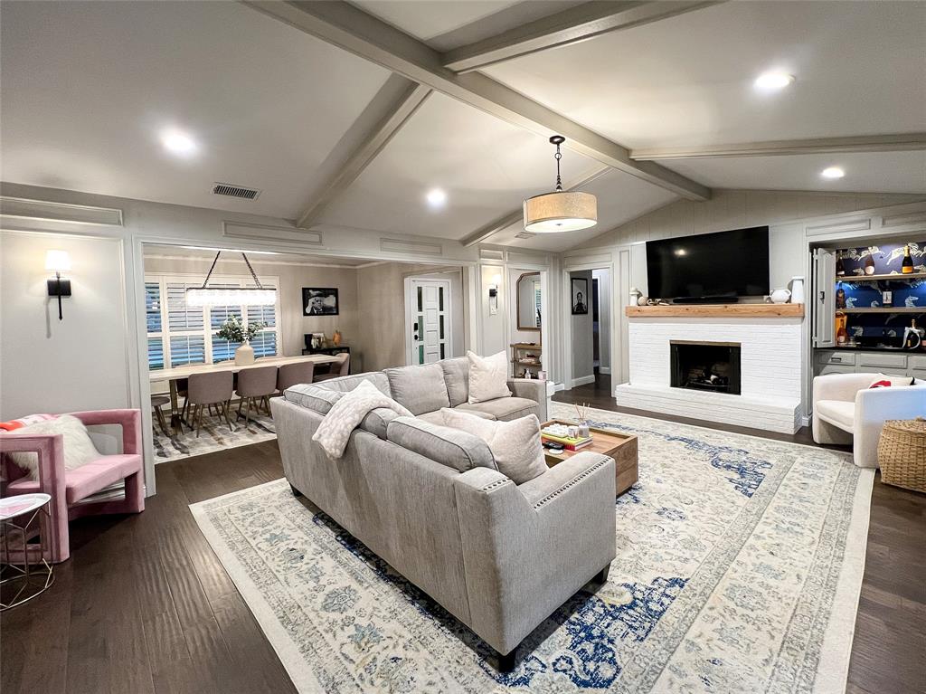 1002 E Spring Valley Road