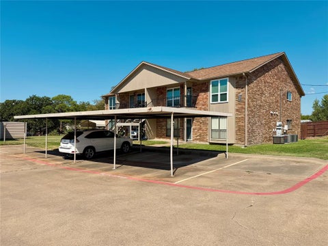 Tiny photo for 849 S GUN BARREL Lane #E4, Gun Barrel City, TX 75156 (MLS # 21396785)