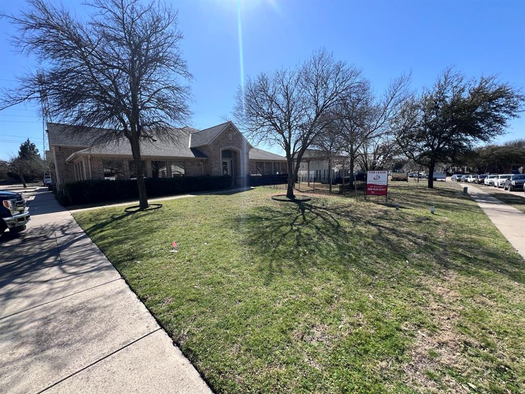5212 Village Creek Dr Drive B