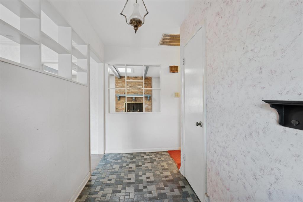 305 Bluebonnet Drive