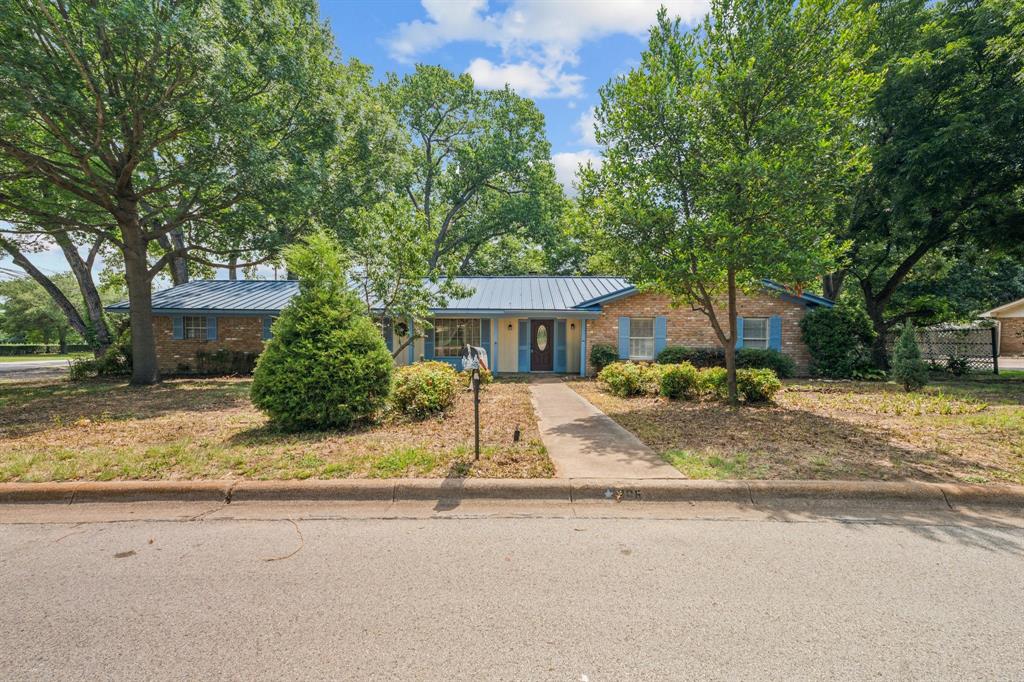 305 Bluebonnet Drive