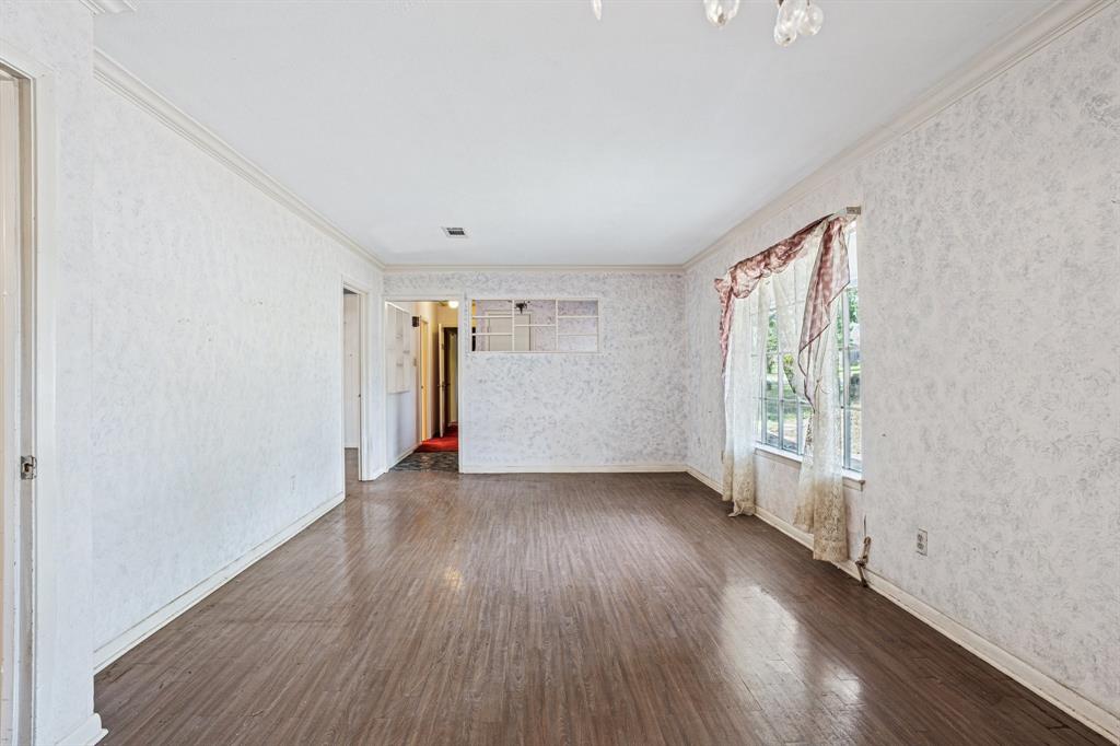 305 Bluebonnet Drive